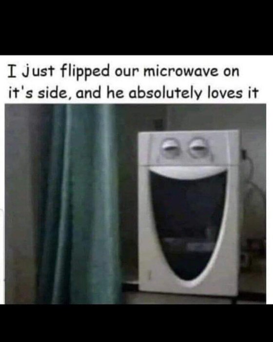 Mikrovågsugn på sidan ser ut som glad figur, text skämtar om dess "glädje".