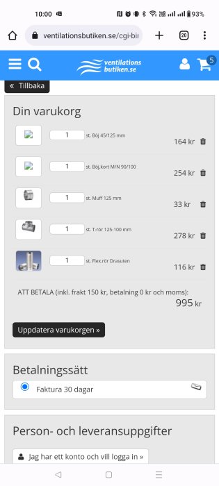 Skärmdump av en mobil webbläsare visande en onlinebutiks varukorg med ventilationsprodukter och ett totalbelopp.