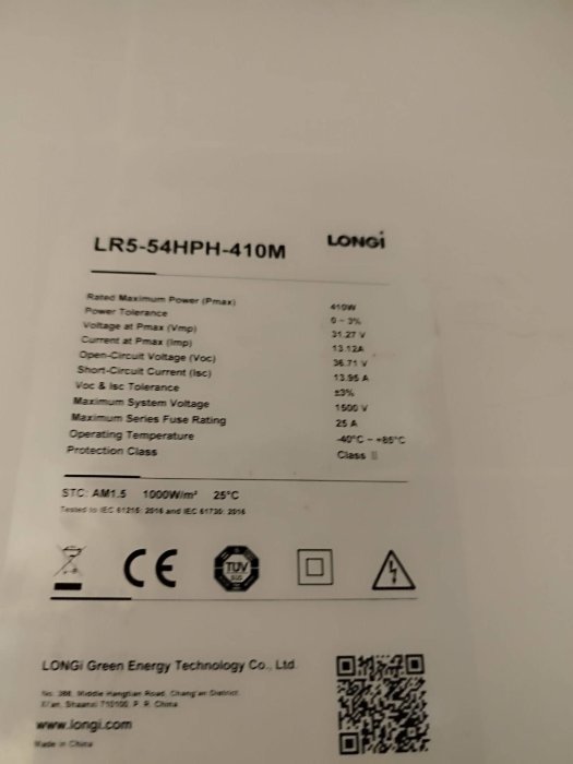 Datablad för solpanel, tekniska specifikationer, modell LR5-54PH-410M, effekt, spänning, ström, LONGi logotyp, certifieringssymboler.