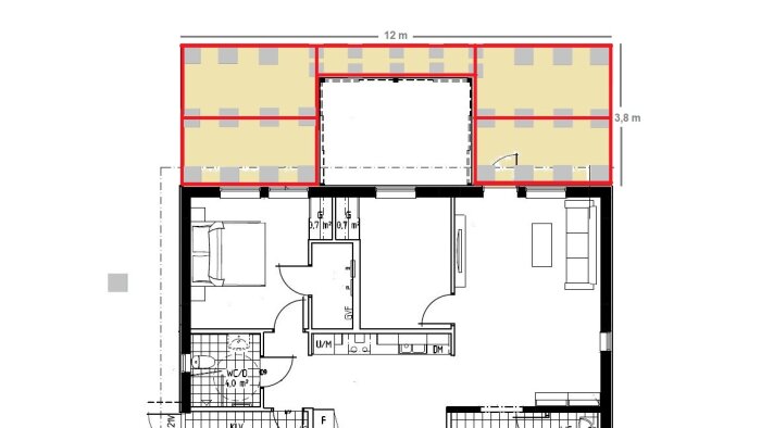 Grundplan för byggnad, dimensionsangivelser, rum uppdelning, möbleringsföreslag, färgkodning, teknisk ritning.