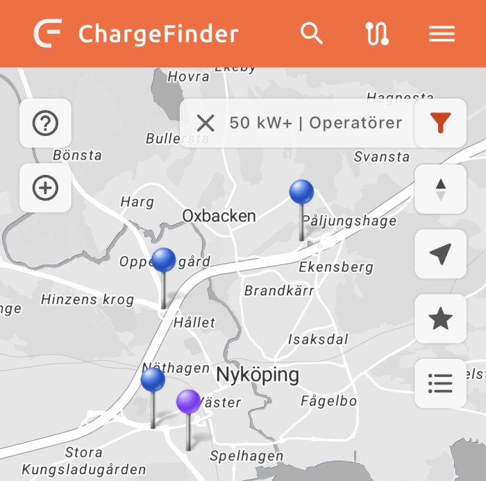 Kartapplikation med laddstationer för elbilar nära Nyköping, Sverige.
