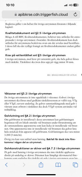 Skärmavbild av en webbsida med byggregler, fokus på vattentäthet och golv i våtutrymmen, på svenska.
