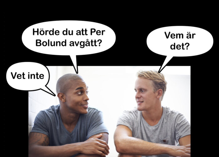 Två män pratar, seriebubblor visar deras dialog, ljus bakgrund, casual klädsel, samtal om Per Bolund.