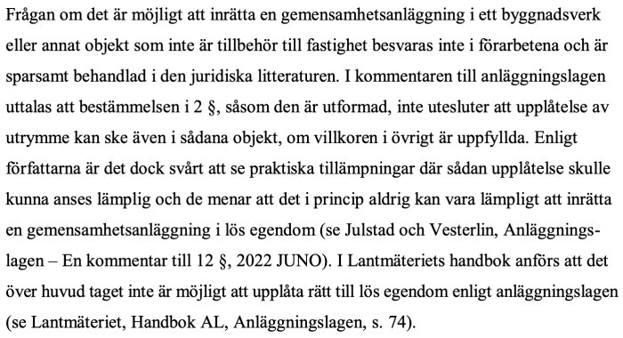 Svensk juridisk text om gemensamhetsanläggningar och fastighetstillbehör, hänvisningar, Lantmäteriets handbok nämns.