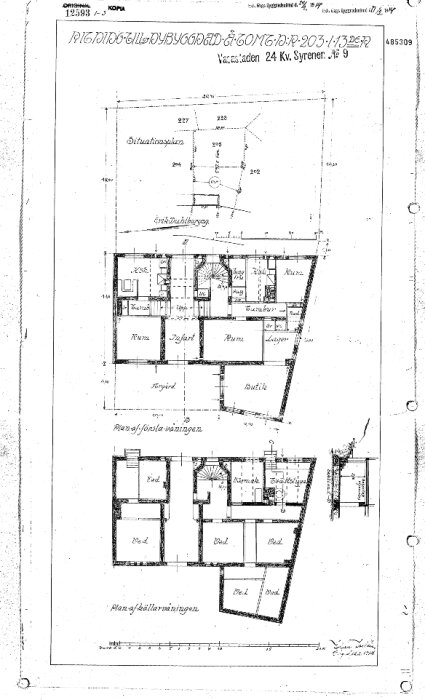 Ritning av byggnad med planlösningar, flera våningar, detaljerade rum och måttangivelser, teknisk dokumentation.