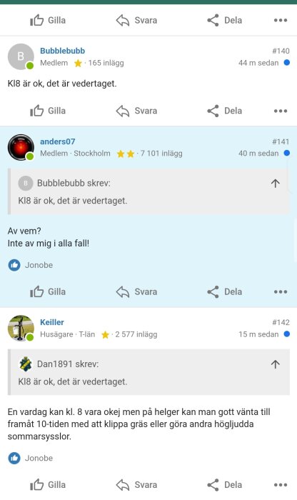 Skärmdump av forumtråd där medlemmar diskuterar lämpliga tider för högljudda aktiviteter.