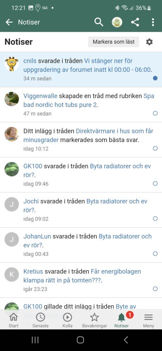 Skärmbild av notiser på ett mobilt forum; meddelanden om trådar och svar, användarinteraktioner.