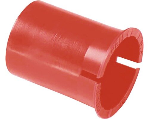 Röd plastcylinder med en öppning och skåra, troligen en del av en större föremål eller system.