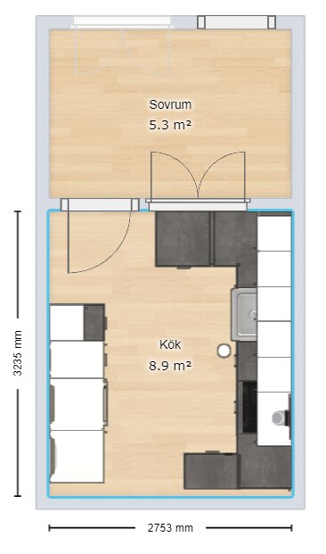 Ritning av lägenhetsplan med kök och sovrum markerade med area, färgglad, möblerad, måttangivelser.