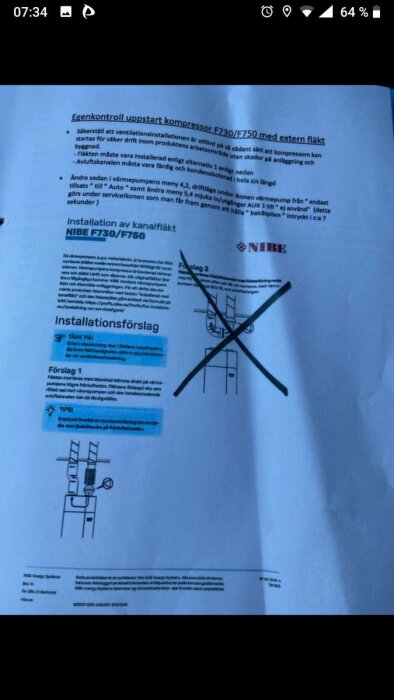 Instruktionsblad för upstart av kompressor, installationsförslag, tekniska diagram, varumärkeslogo, på svenska, blå markeringstext.