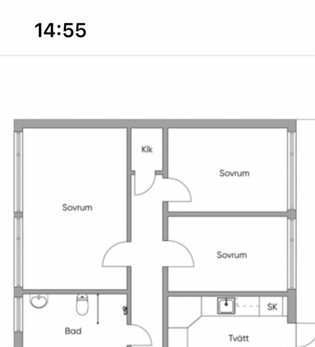 Svartvit ritning över en våningsplan med tidangivelse, flera sovrum, badrum, klädkammare och tvättutrymme.