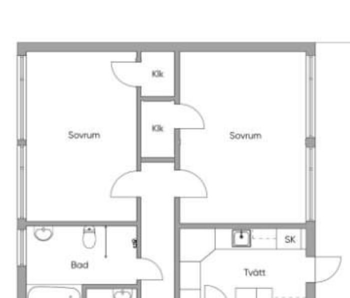 Arkitektonisk ritning av en lägenhetsplan, med två sovrum, badrum, klädkammare, och tvättstuga märkta på svenska.