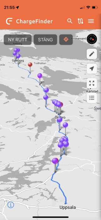 Skärmdump av ChargeFinder-app, visar elbilsladdstationer längs rutt i Sverige.