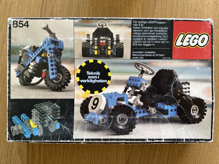 LEGO Technic förpackning med motorcykel och bil, modellnummer 854, riktad mot avancerade byggare.