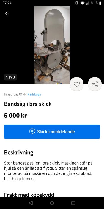 Stor bandsåg till salu, mobil och komplett med spånsug, extra blad, för 5000 kronor.