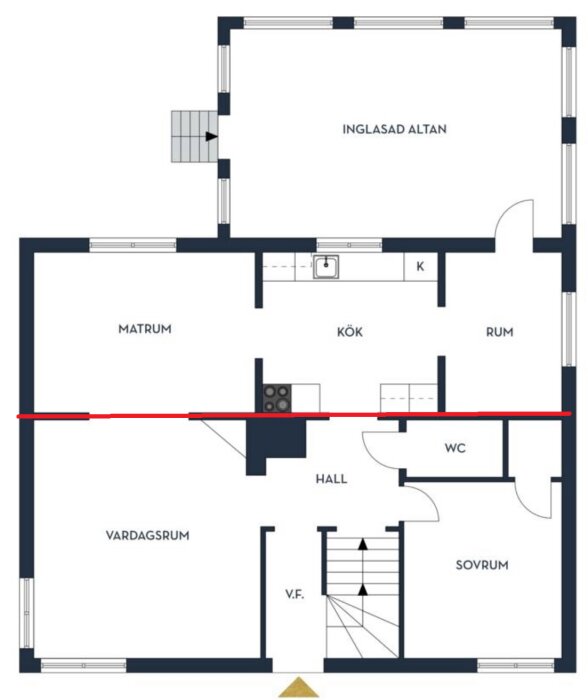 Plantekning av en bostad med benämnda rum, inglasad altan och möblering, ritad i blått och svart.