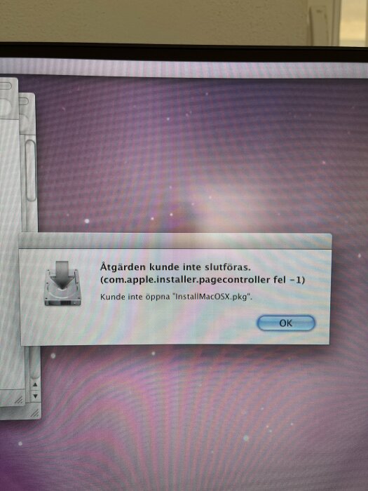 Felmeddelande på datorskärm, installation av macOS misslyckades, apple-installer PAGEcontroller problem.