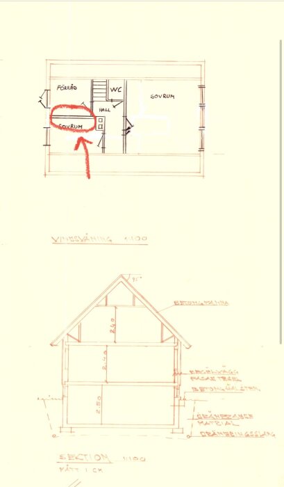 Arkitektritningar av husets planlösning och sektion, markerat sovrum, skala 1:100.