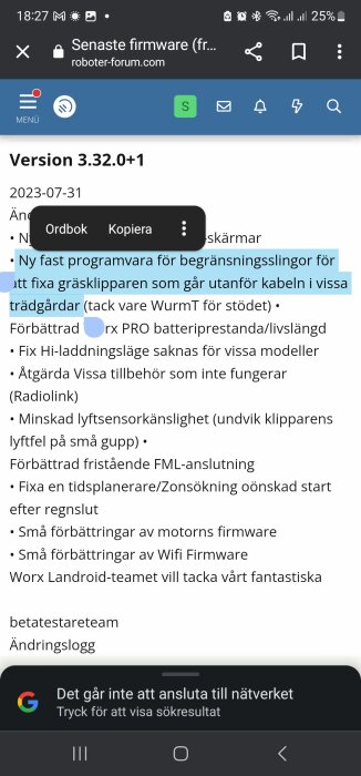 Skärmdump av webbsida med firmware-uppdateringslogg för robotgräsklippare, mobil vy, misslyckad nätverksanslutning.