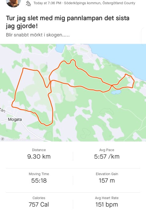 Kartspår av löptur, 9,30 km, tid 55:18 minuter, kuperad terräng, någon kommenterar om pannlampa.
