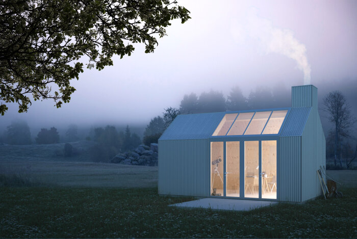 Modernt, litet hus omgivet av natur i dimma, med stora fönster och träinredning, rykande skorsten, skymning.