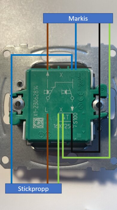 Elektrisk väggströmbrytare med översiktlig anmärkning och diagram; blåa och bruna anslutningar märkta; tekniskt.