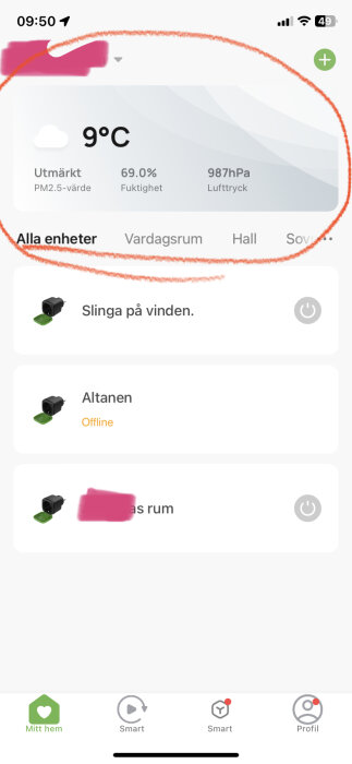 Skärmdump av app; visar väderdata, luftkvalitet och enhetsstatus i ett smart hem-system.