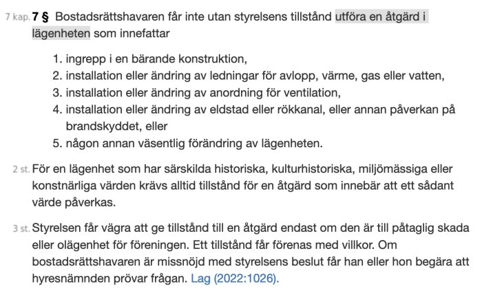 Text som beskriver regler för renovering i bostadsrätter enligt svensk lag (2022:1026).