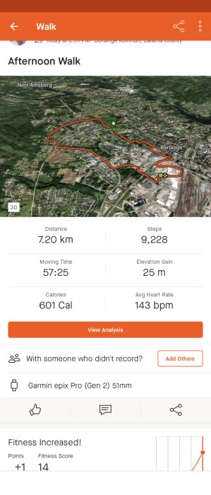 Fitnessapp-skärmdump: promenad, 7.20 km, 9228 steg, 57 minuter, 601 kalorier, Borlänge, förbättrad kondition.