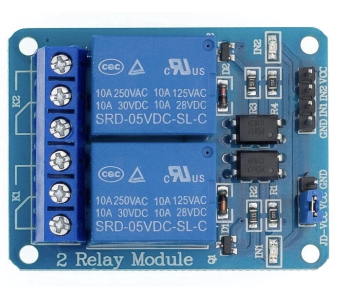 Blått två-relämodulskort för elektroniska projekt, med skruvterminaler och transistorer, märkt för ström och spänning.