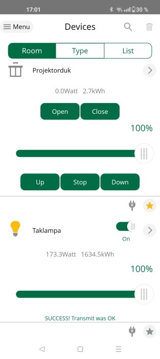 En mobilskärmdump av en smart enhetshanteringsapp som visar kontroller för projektorduk och en taklampa.