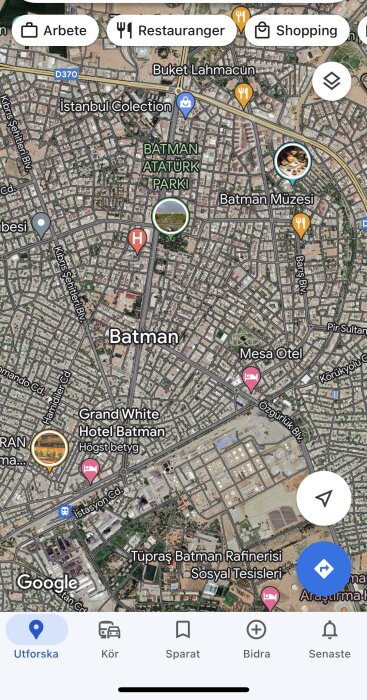 Kartskärmbild av staden Batman i Turkiet med gator, parker och point-of-interest-ikoner.