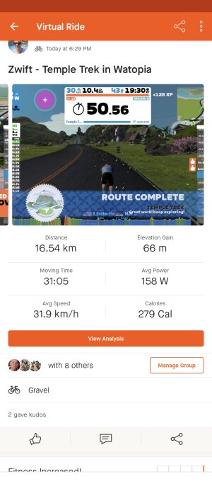 Skärmdump av virtuell cykeltur i Zwift, visar distans, höjdvinst, tid, och hastighet.