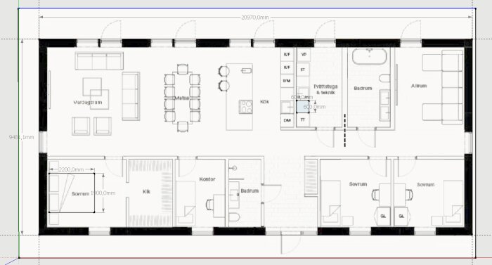 Svartvit arkitektonisk ritning av en lägenhetsplan med måttangivelser, rum beteckningar och möbleringssymboler.