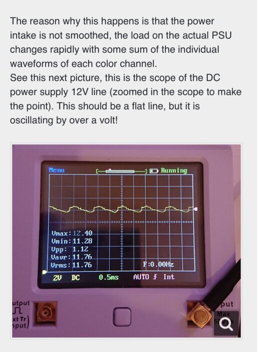 Oscilloscope visar oscillerande DC-spänning. Förväntad platt linje visas som vågform.