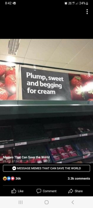 Skylt med jordgubbar, humoristiskt text "Plump, sweet and begging for cream", sociala media-reaktioner.