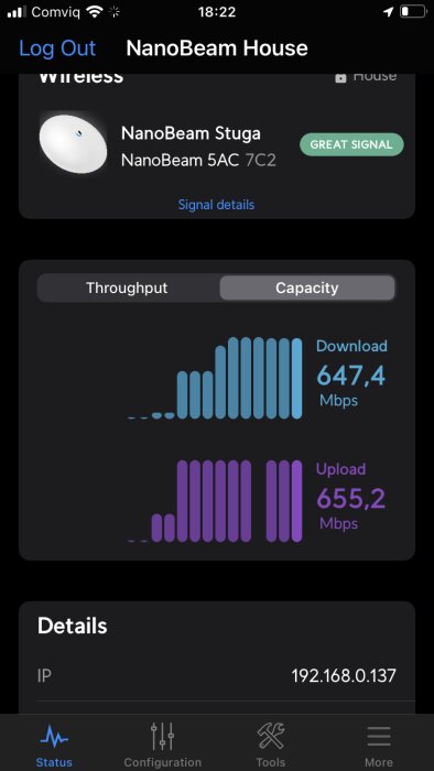 Skärmbild av trådlöst nätverksgränssnitt med "GREAT SIGNAL", nedladdning 647,4 Mbps, uppladdning 655,2 Mbps.