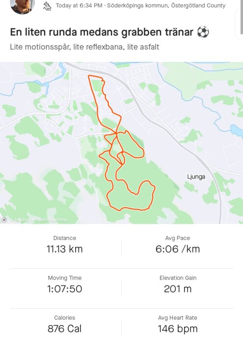 Skärmdump av träningsapp, visar 11,13 km löpsträcka, tid och kaloriförbrukning, karta över rutt.