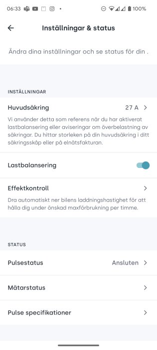 Skärmbild av inställningsmenyn för elanslutning, lastbalansering och effektkontroll i en app.