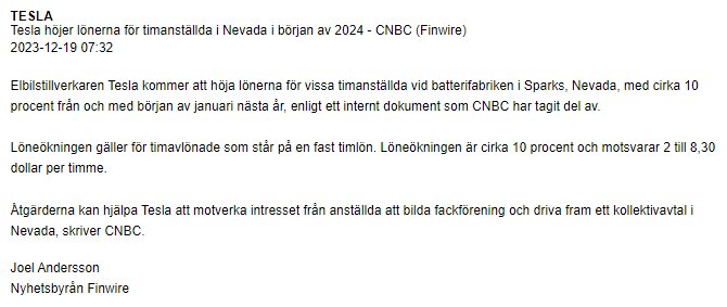 Bilden visar en textartikel om att Tesla planerar höja löner för timanställda vid batterifabriken i Nevada år 2024.