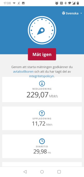 Internethastighetstestresultat på en mobil enhet, visar nedladdning, uppladdning, och ping i millisekunder.