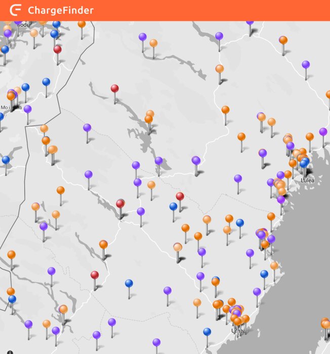 Kartapplikation visar många laddningsstationer för elektriska fordon i en region; färgkoder indikerar status eller typ.