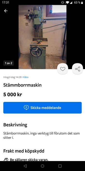 Vertikal stämjigg eller hålbearbetningsmaskin i en verkstad, till salu för 5000 kronor.