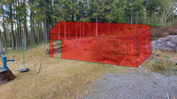 Digital rendering overlay av ett hus i en skogsglänta, med en vattenpump, närbild.