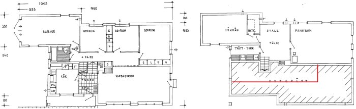 Arkitektonisk ritning av hus med mått, rumsetiketter, och garage. Detaljerad layout med skala och symboler.