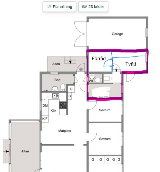 Arkitektonisk ritning av hus med betecknade rum som garage, tvätt, förråd, badrum, kök, sovrum och altaner.