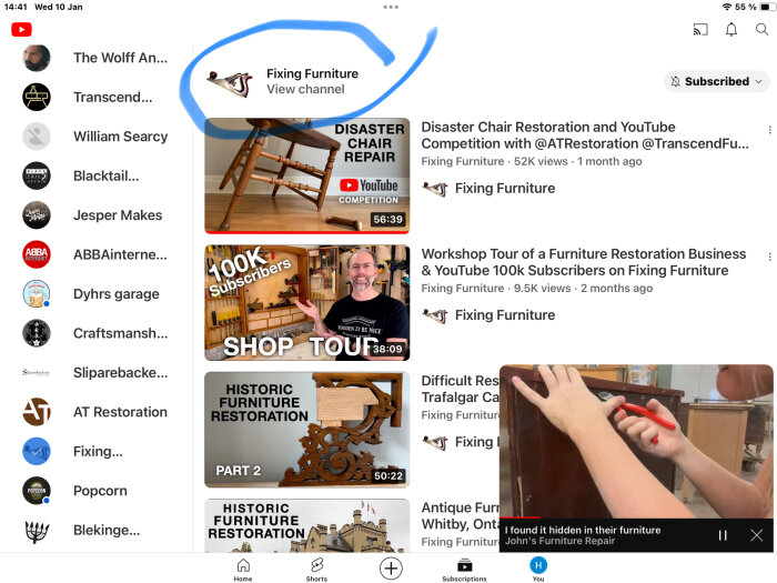 En skärmdump från en surfplatta med öppen YouTube-app som visar en kanal inriktad på möbelreparation.