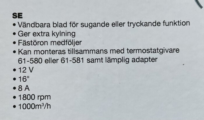 Text på svenska, specifikationer för kylfläkt; vändbara blad, fästöron, 12V, 16 tum, 8A, 1800rpm, 1000m³/h.