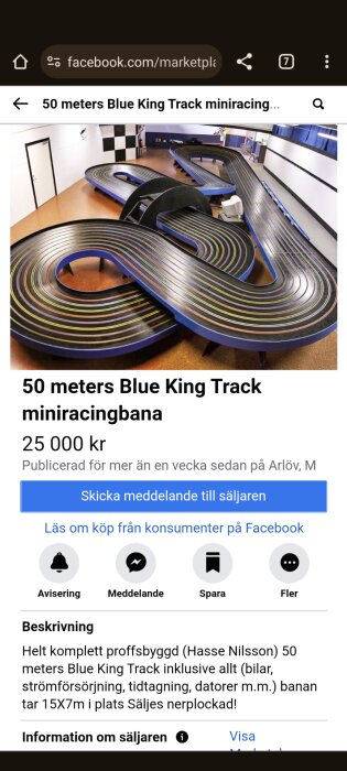 Stor mini-racingbana för bilspel inuti rummet, svängig och lång, till salu på marknadsplattform.