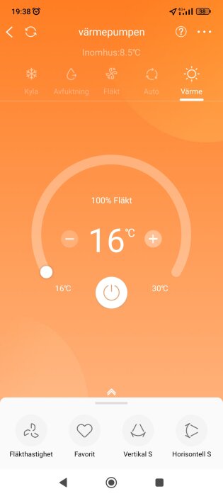 Mobilapp för värmepumpsstyrning, visar inomhustemperatur, fläkthastighet, temperaturinställningar och olika driftlägen.